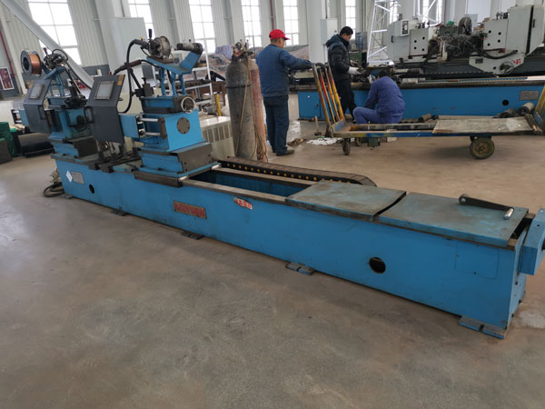 托輥雙槍二氧化碳自動(dòng)焊接機(jī)